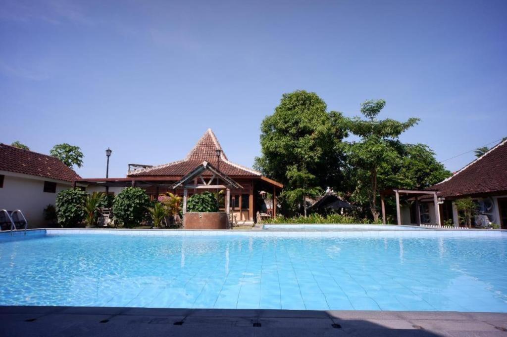 Griya Gendhis Saraswati Boutique Hotel Klaten エクステリア 写真