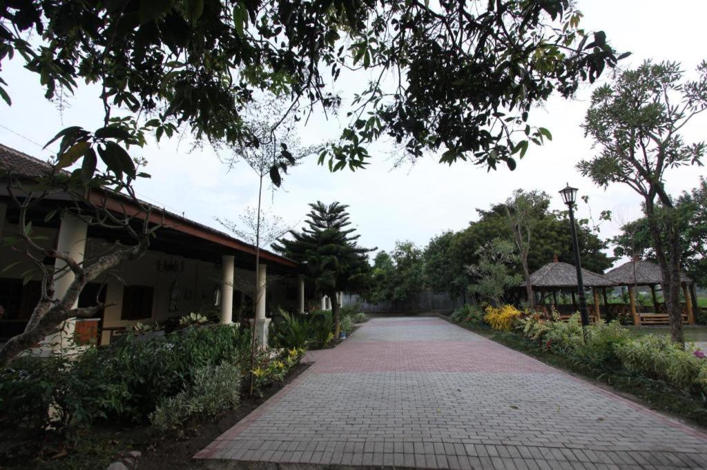 Griya Gendhis Saraswati Boutique Hotel Klaten エクステリア 写真