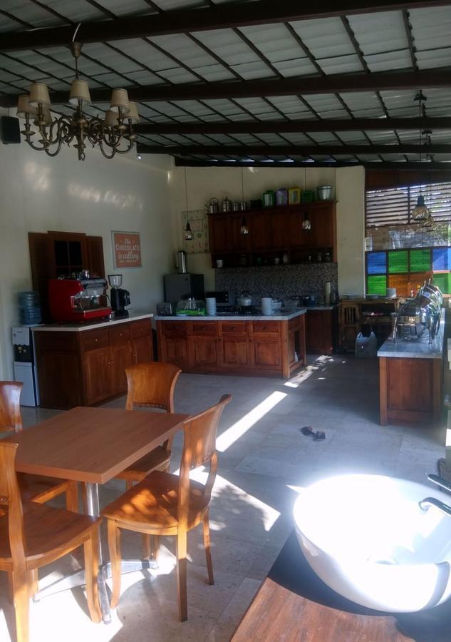 Griya Gendhis Saraswati Boutique Hotel Klaten エクステリア 写真